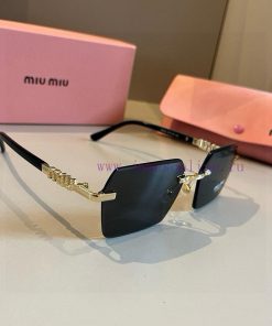 MIUMIU girl's new color is here~I want to weld sunglasses on my faceHard goods are not afraiva1bajwz