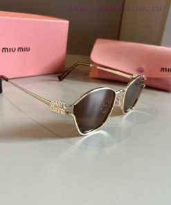 Miumiu, Miumichao, A super exquisite metal framed sunglasses. With her on, you're the coolesw3dwglnf