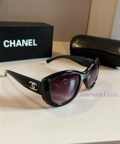 Chanel's new glasses are cool and stylish, with no makeup required. Ladies who don't want top50danzi