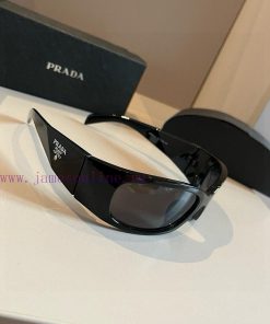 Prada Classic Sunglasses Sunglasses ️ Cute at a GlanceMODEL SPRA14 60 seater 18-145 versatilyutskiad