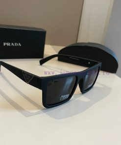 Prada trendy men's and women's street style sunglasses, lightweight and not too tight on thebpjqj1kb