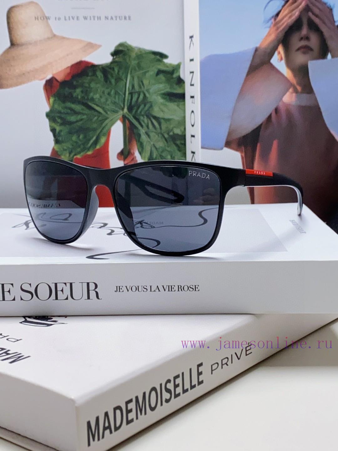 PRADA is a world-renowned master manufacturer of high-definition lenses Polarized sunglasses7s07tbwl