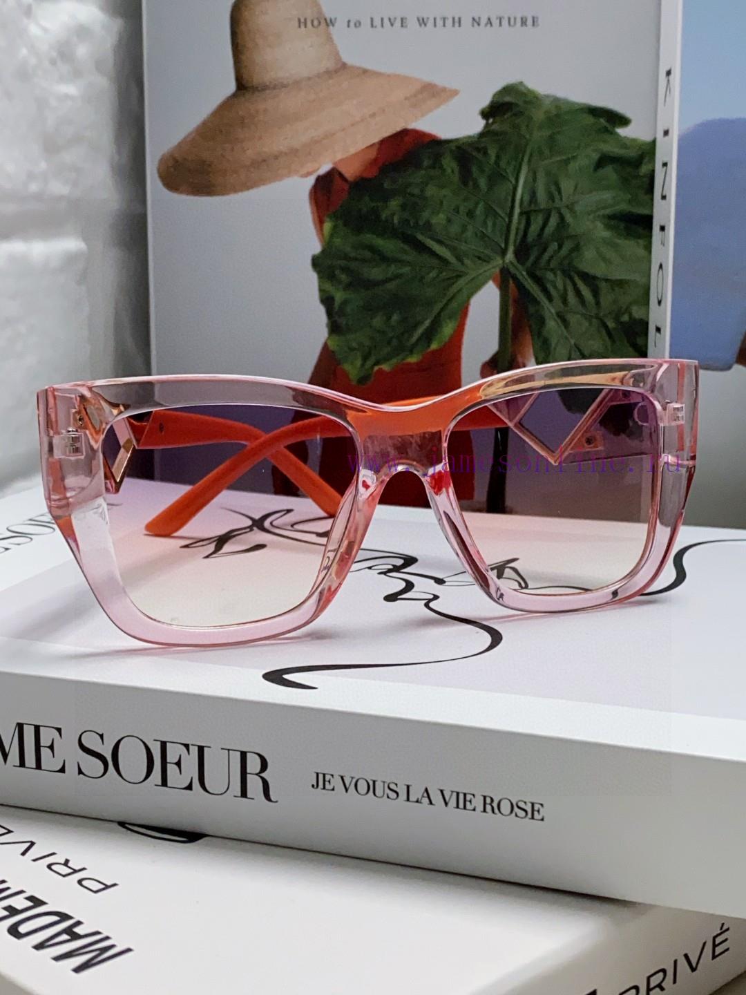 Prada 2024 European and American high-end women's boxy slimming versatile sun eye European sskl55rf8 - Image 3