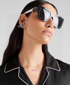 Prada 2024 European and American high-end women's boxy slimming versatile sun eye European skajhzjow