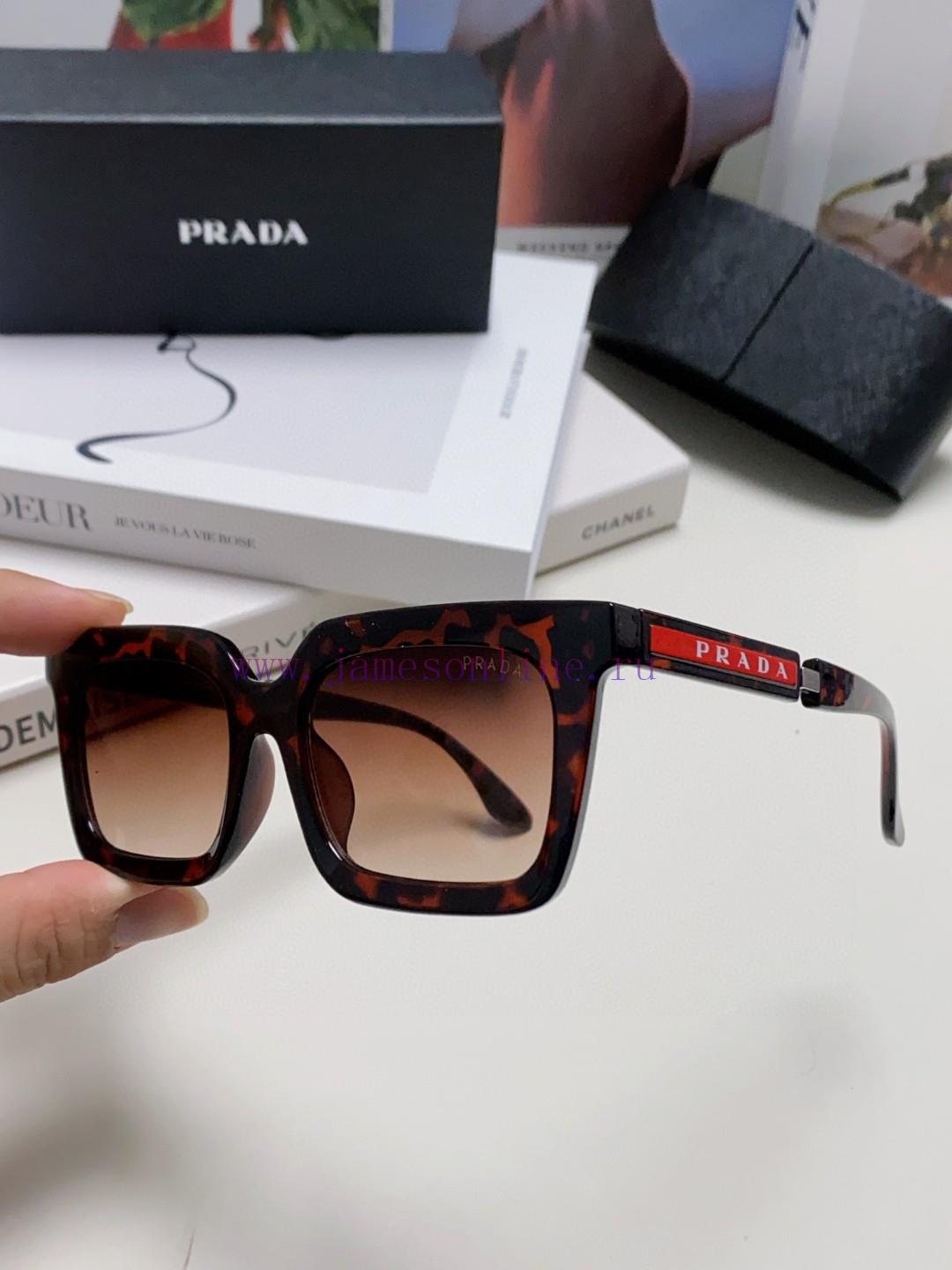 Prada PRADA2024 is the first to release a new top-level men's clothing with color blocking ahk2k1dm1 - Image 2