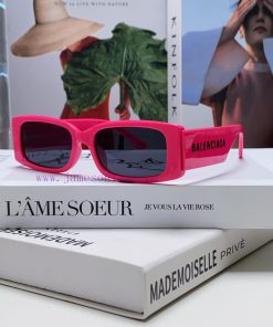 Balenciaga's popular spring/summer 2024 collection, futuristic sunglasses, sporty and minimalp6s7qxq