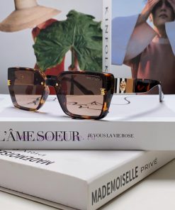 Burberry 2024 new women's sunglasses fashion trend casual sunglasses women's driving sunglas394g9ixa
