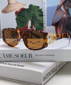 CHANEL Double C Large Logo Y2K Vintage Sunglasses VINTAGE Sunglasses Fashion and Elegant Blagrs97g8o