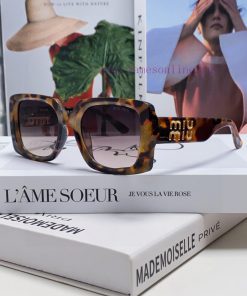 MiuMiu Misu 2024 New Large Frame Square Sunglasses European and American Millennium Hot Girlr18qs7gl