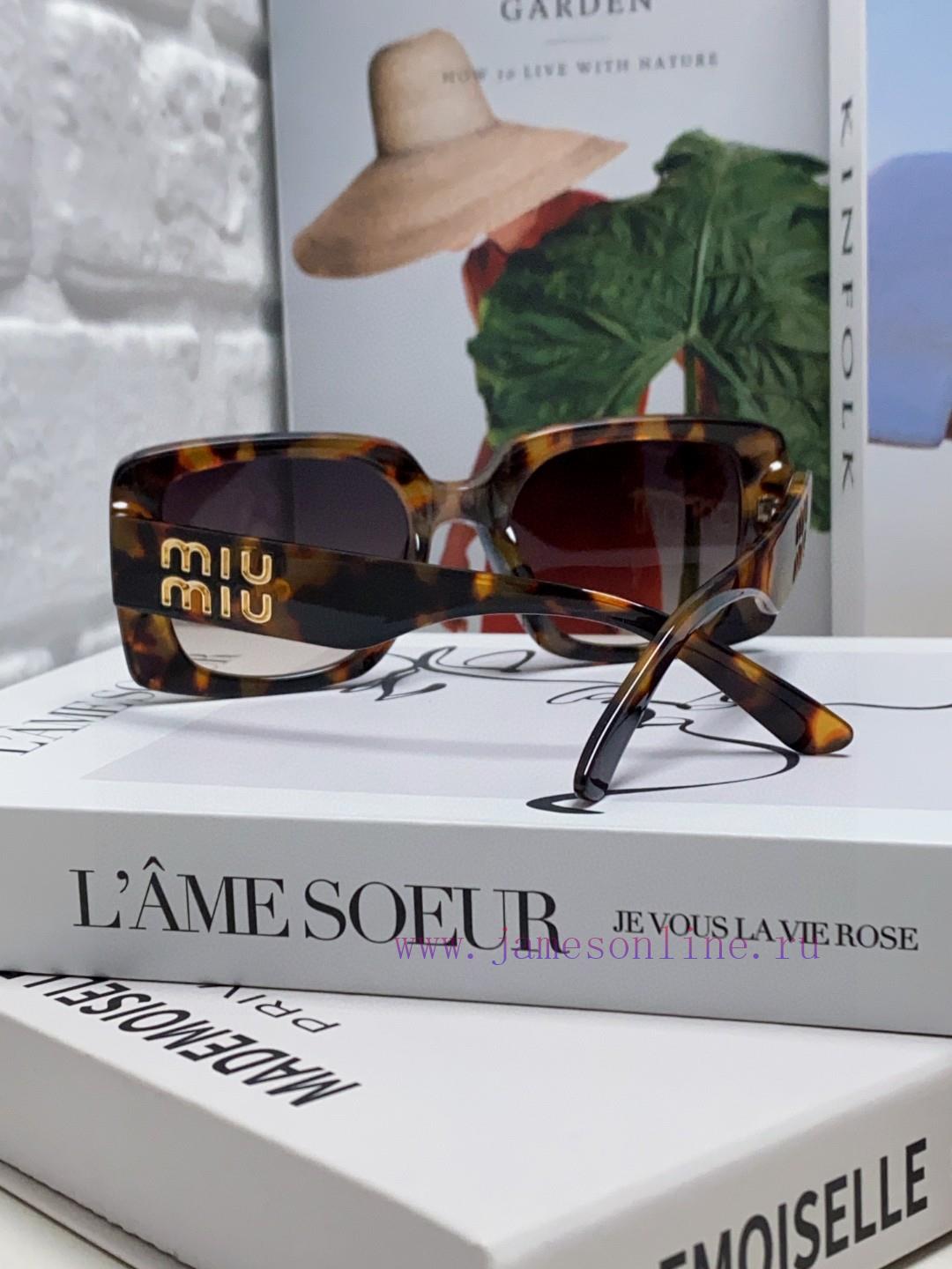 MiuMiu Misu 2024 New Large Frame Square Sunglasses European and American Millennium Hot Girlr18qs7gl - Image 4
