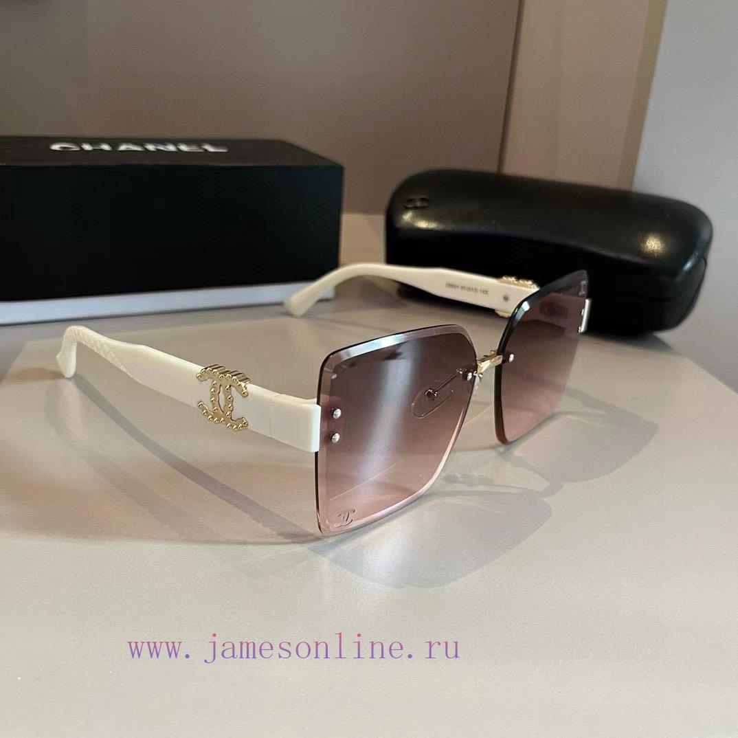 Chanel popular sunglasses, a sun shading and face shaping toolico0o2fc