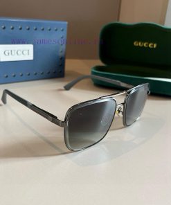 GucciGucci's new sunglasses debutUnisex wear provides unbeatable comfortFashionable and trenvb804va4