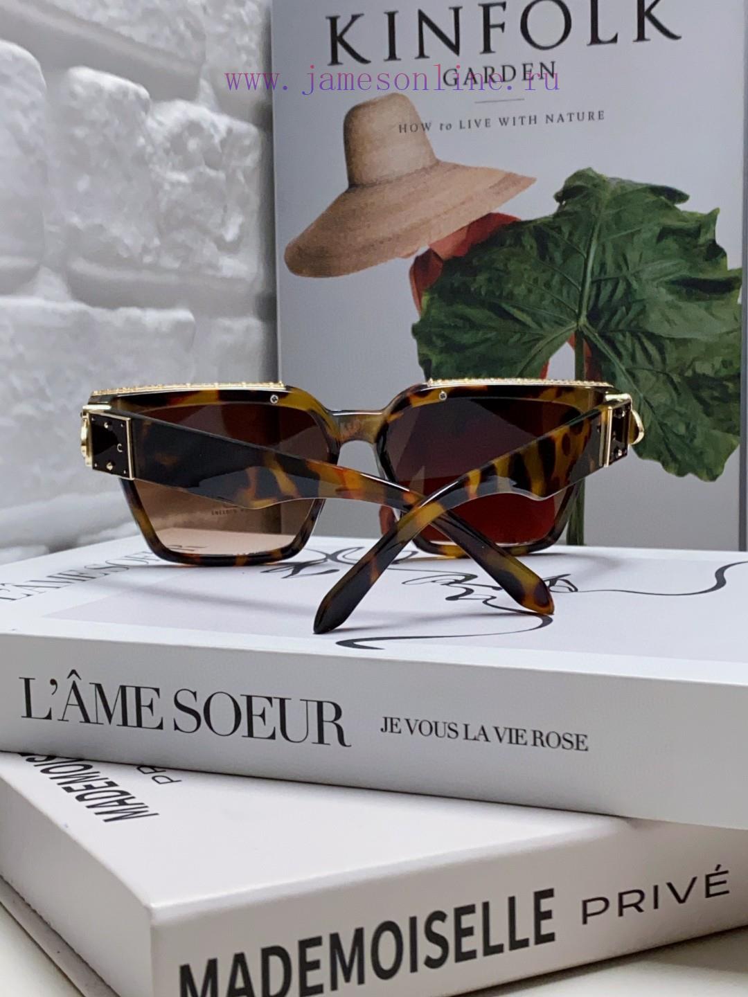 LOUIS VUITTON Louis VuittonOriginal One to One Show FocusLv is a true millionaire5wxxhmoo - Image 4