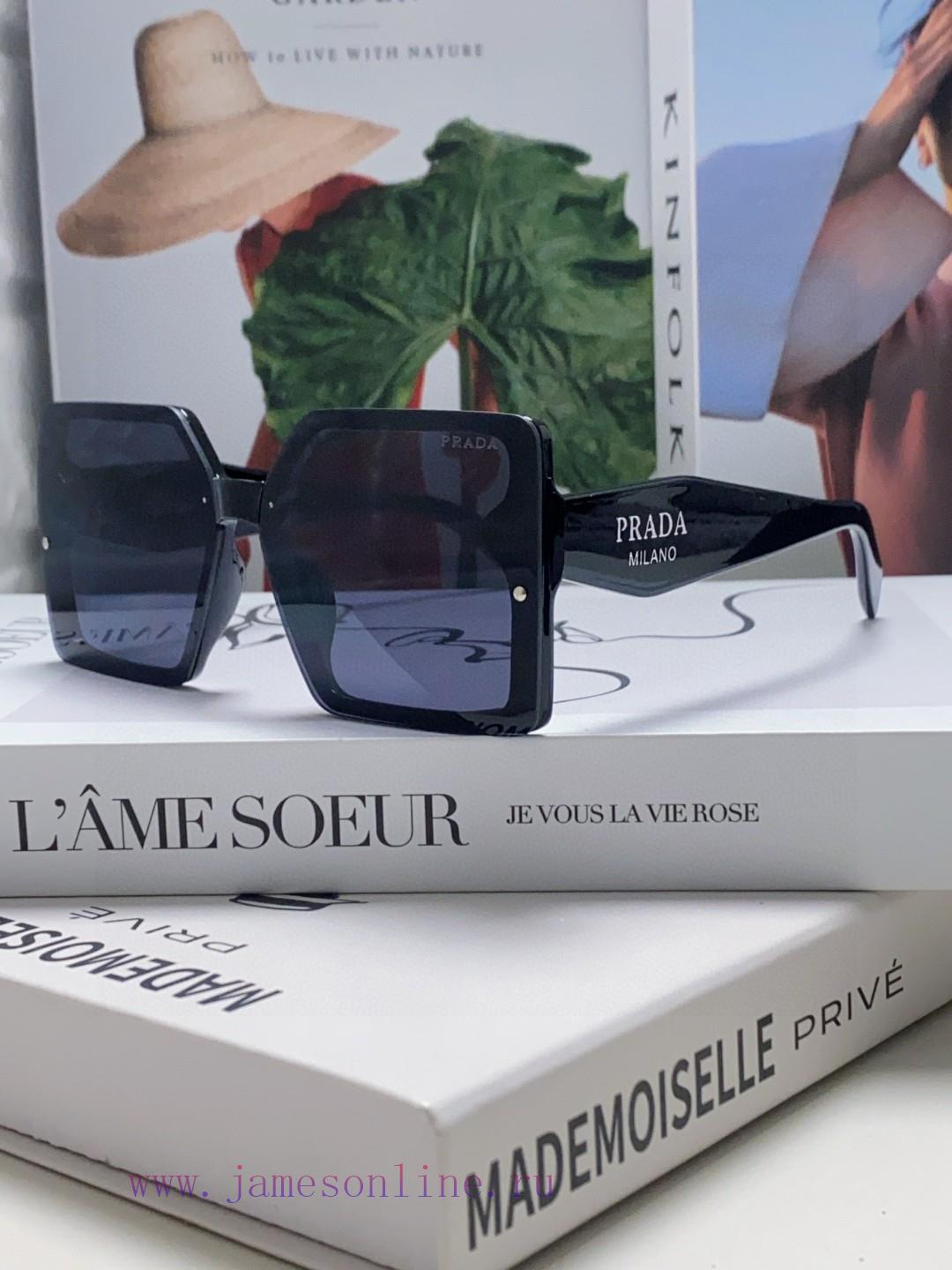 Prada 2024 New Fashionable Simple Round Face Personalized Gradient Sunglasses Square Korean o1ngh3ek