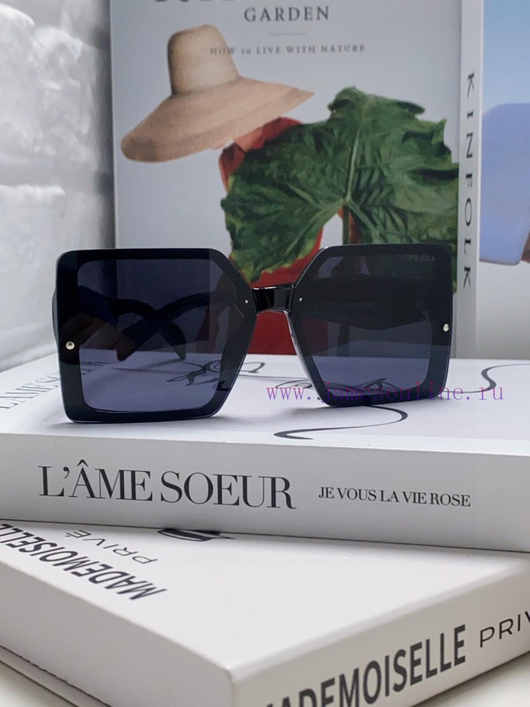 Prada 2024 New Fashionable Simple Round Face Personalized Gradient Sunglasses Square Korean o1ngh3ek - Image 3