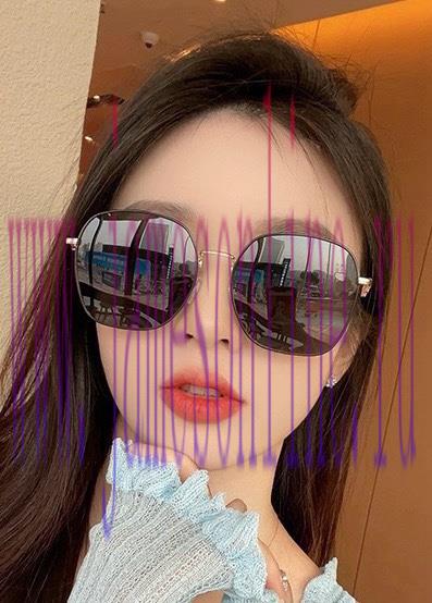 GUCCI 2024 Spring New Saddle Buckle Mirror Leg Series Sunglasses, Elegant Box Sunglasses. Vav3ne4qsp