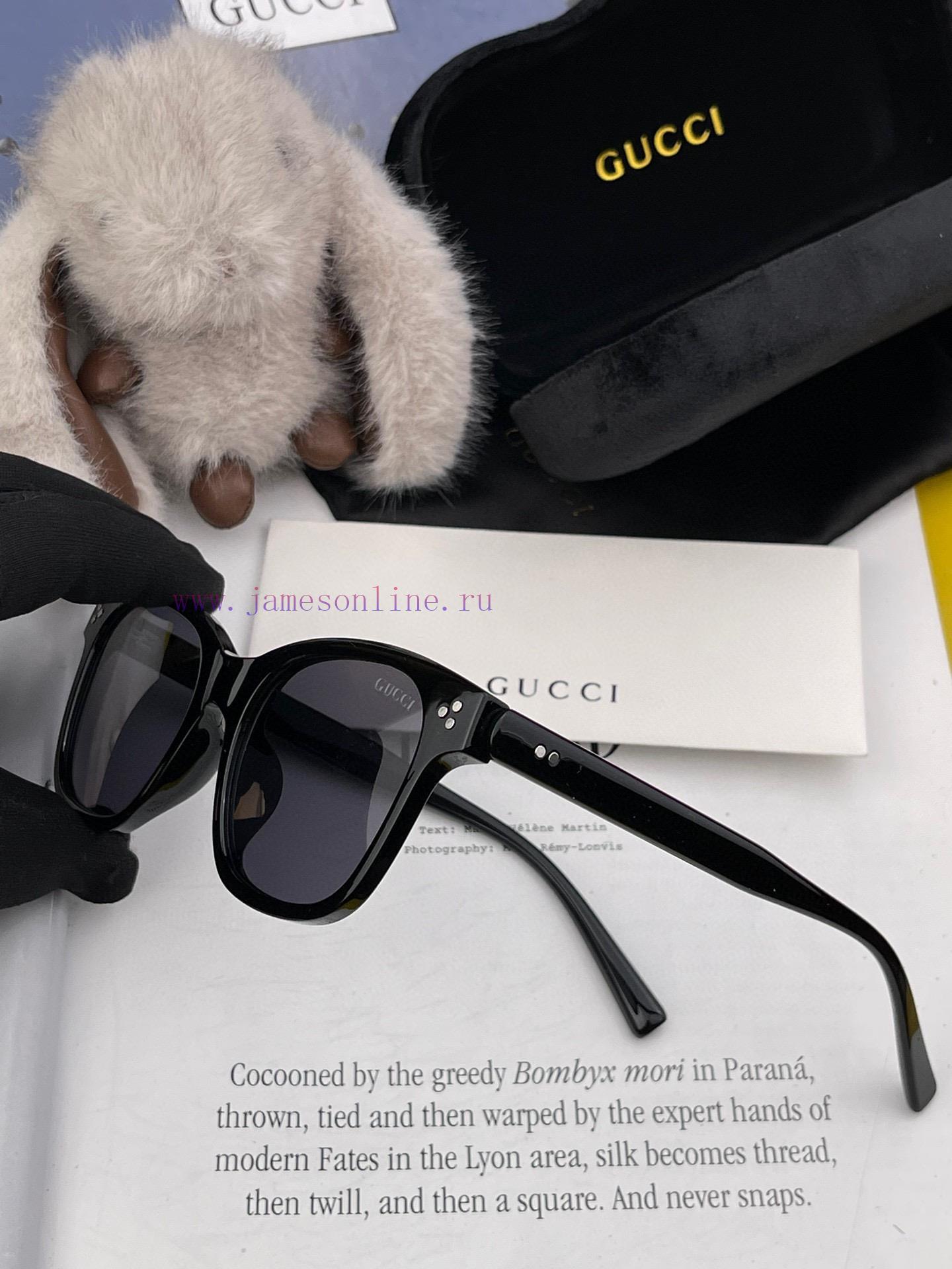 Gucci's classic small frame design, not picky about face shape, looks very stylish whether pb28g29ve - Image 6