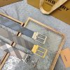 Burberry. BurberryA complete set of high-quality tail clip fasteners with a width of 35mm, p i8j5gazp