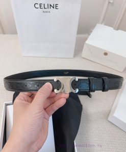 CELINE's original 2.5cm wide waistband is crafted from finely crafted calf leather, while th h4mmeofq
