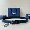 This 35mm waistband combines elegance and modern style with a double-sided design. One side x944wobj