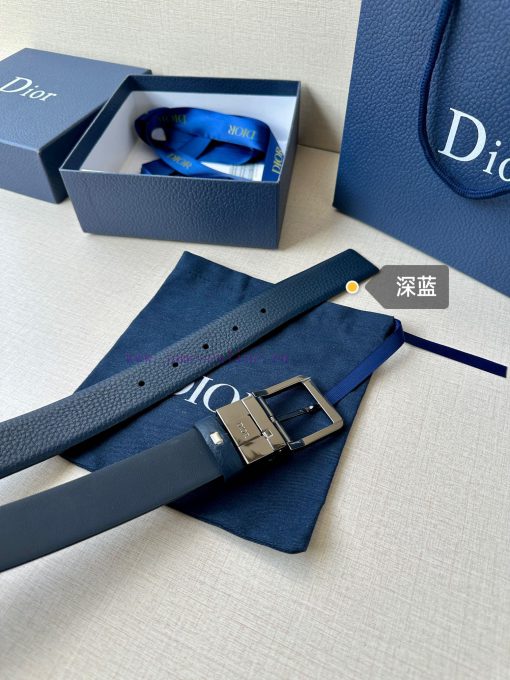This 35mm waistband combines elegance and modern style with a double-sided design. One side x944wobj - Image 7