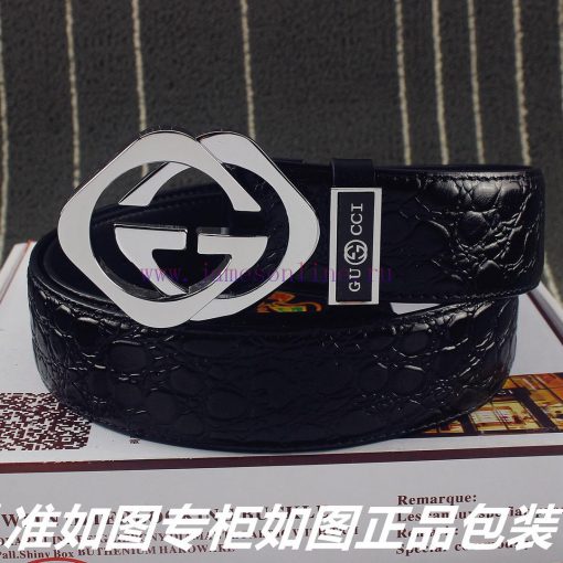 Gucci. Gucci Crocodile PatternIdentify and receive a punch as a giftThe material is 100% top sseff9x9 - Image 2