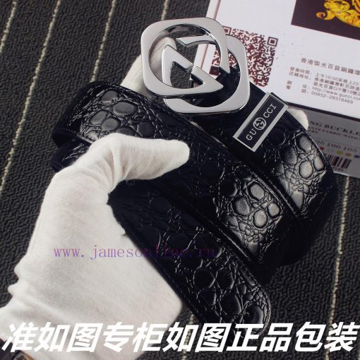 Gucci. Gucci Crocodile PatternIdentify and receive a punch as a giftThe material is 100% top sseff9x9 - Image 3