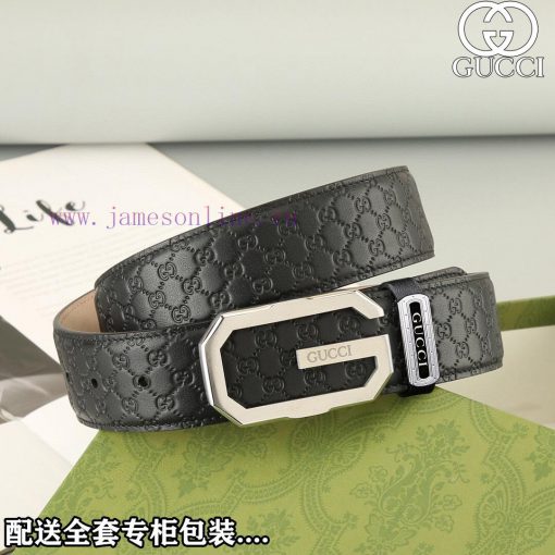 High end quality, physical photographyComes with a complete set of packagingGUCCI Overseas O 30sdmx3u - Image 7