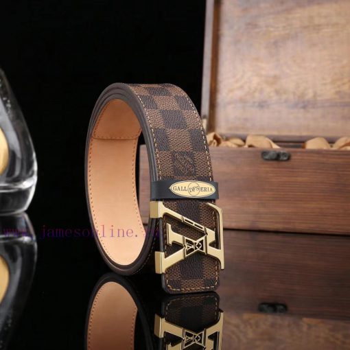 High end quality, physical photographyEquipped with a complete set of greenL @ V overseas pu 2p1cs5ws - Image 2