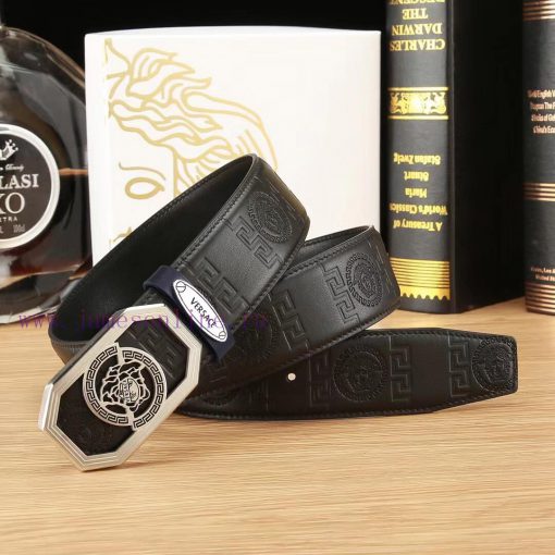 High end quality, physical photographyComplete setVERSACEBuckle material: Two tone pure stee 3a5gthad - Image 4