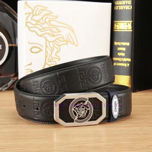 High end quality, physical photographyComplete setVERSACEBuckle material: Two tone pure stee 3a5gthad - Image 9