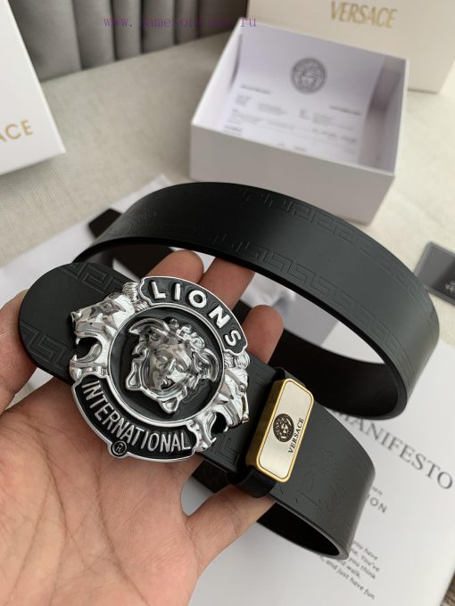 Versace. Versace ️Hanging buckle, classic human head pure copper hanging buckle, photographe hyk33g9t - Image 2