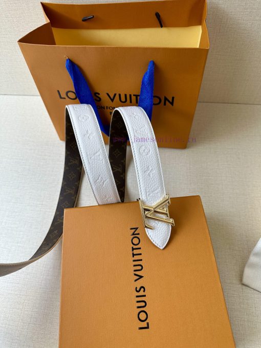 The 3.0-wide LV Flowergram double-sided belt is made of Monogram canvas and Monogram embosse wpheaker - Image 5