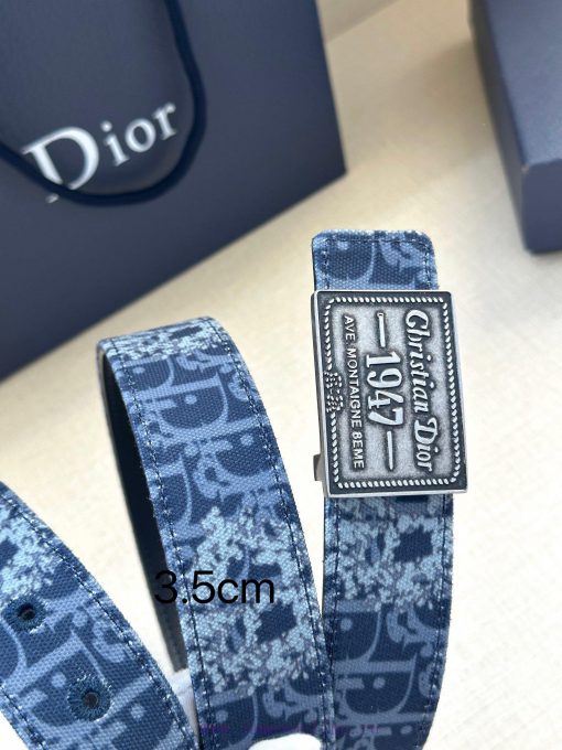 This 3.5cm wide waistband buckle is a new item from Dior, continuing the classic design and m9tnzu34 - Image 4