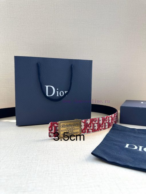 This 3.5cm wide waistband buckle is a new item from Dior, continuing the classic design and vjyxjl3h - Image 10