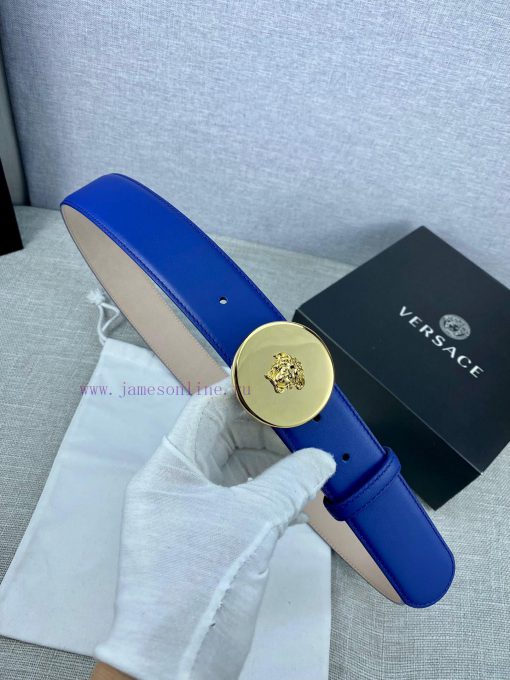 Width 3.8cm Versace This belt is crafted from high-quality leather and features a white/gold chzt4wcz