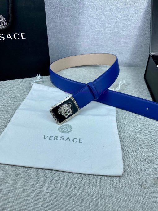 Width 3.8cm Versace This belt is crafted from high-quality leather and features a white/gold tr7crflk - Image 10