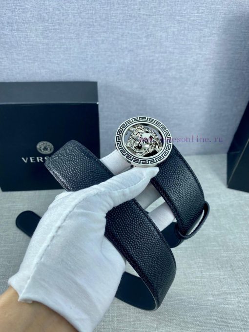 The 3D hollowed out Medusa on the Versace head logo waistband buckle with a width of 4.0cm g yzdo8zdr - Image 3