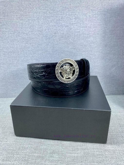 The 3D hollowed out Medusa on the Versace head logo waistband buckle with a width of 4.0cm g dfcofeoi - Image 10
