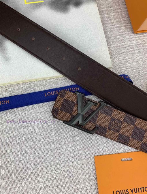 Comes with a complete set of LV imported floral fabric waist belt, 40mm wide, paired with st o7zhit0l - Image 4