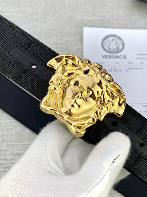 P Width 4.0cm Versace This canvas patterned leather waistband is adorned with the iconic Ver ilngoj4u - Image 3