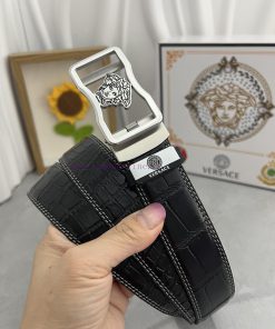 Versace automatic beltMaterial: Leather Belt with 100% Head Layer. The leather belt is guara neyg7aln