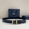 This 35mm waistband combines elegance and modern style with a double-sided design. One side z0gfihet