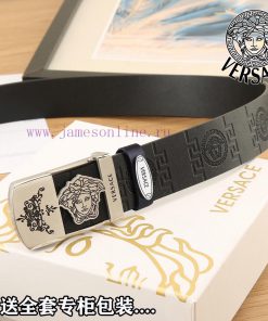 High end quality, physical photographyComes with a complete set of packagingVERSACE Overseas kh8vsh29