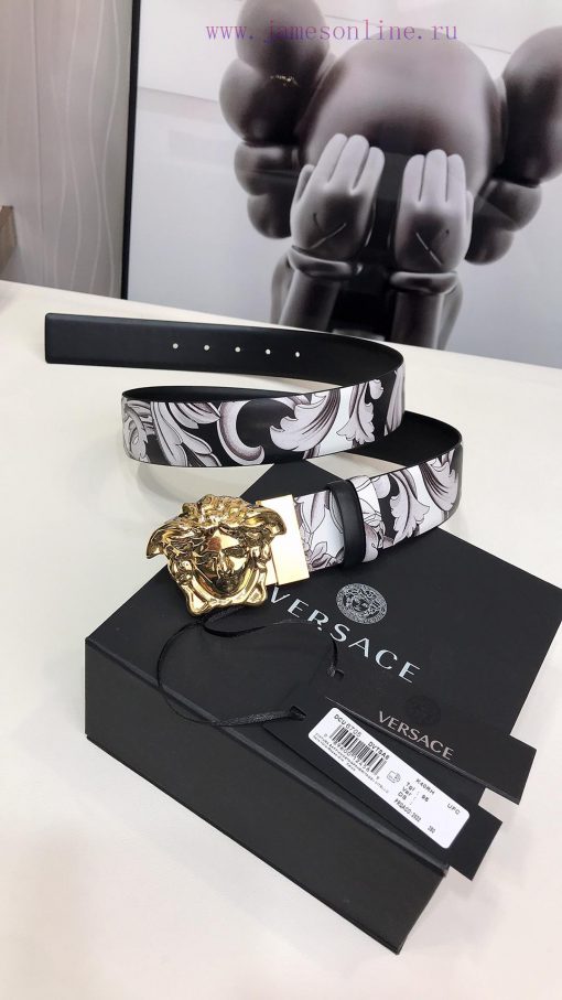 This Versace double-sided belt has two ways of wearing. One side is printed with Silver Baro vgcxadrn