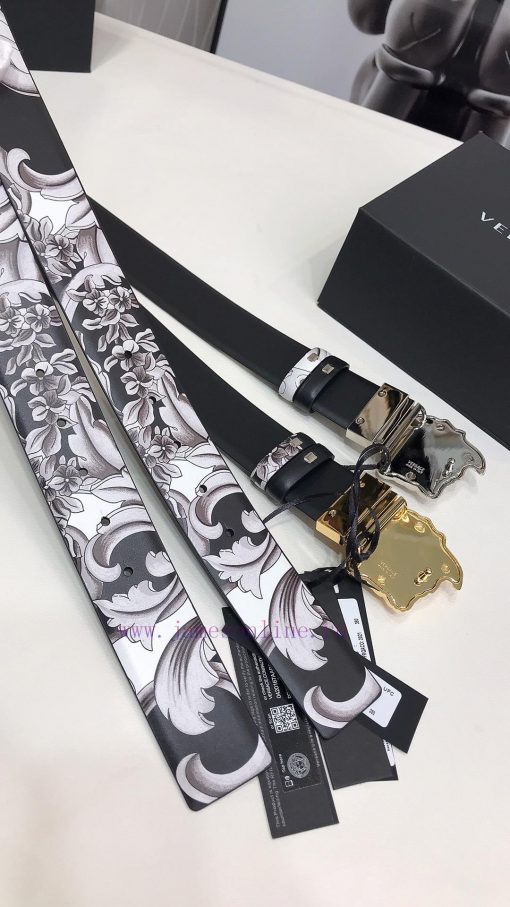 This Versace double-sided belt has two ways of wearing. One side is printed with Silver Baro a6syuxbe - Image 4