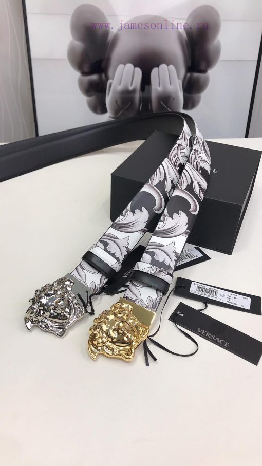 This Versace double-sided belt has two ways of wearing. One side is printed with Silver Baro a6syuxbe - Image 5