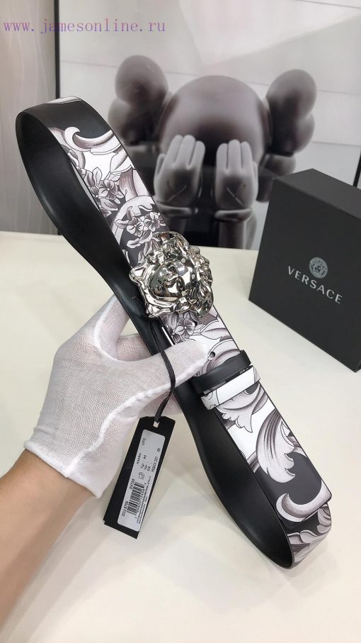 This Versace double-sided belt has two ways of wearing. One side is printed with Silver Baro 2c6nnqnq - Image 3