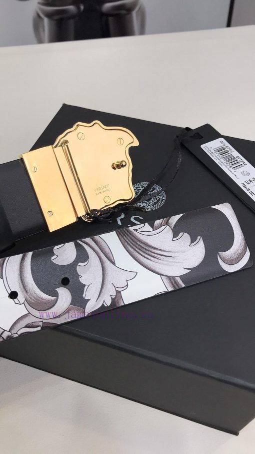 This Versace double-sided belt has two ways of wearing. One side is printed with Silver Baro vgcxadrn - Image 5