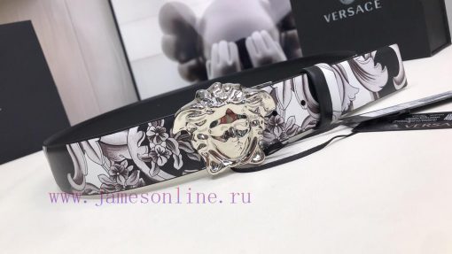 This Versace double-sided belt has two ways of wearing. One side is printed with Silver Baro 2c6nnqnq - Image 9